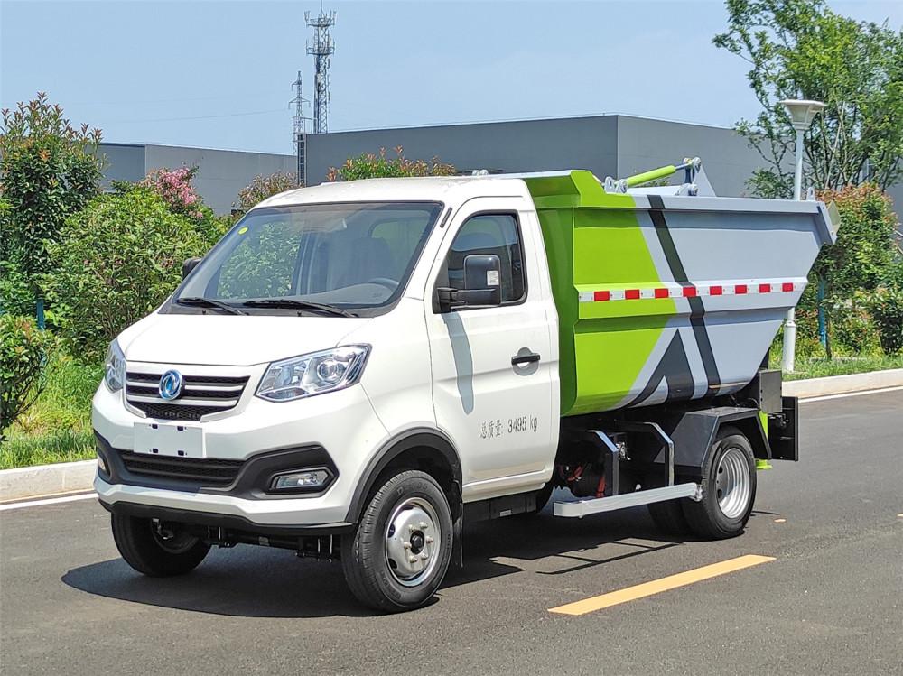 自裝卸式垃圾車上崗 讓環衛工省時省力