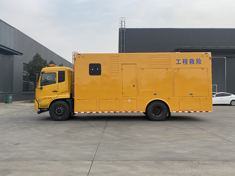 程力牌東風天錦3000方排水車(休息室)