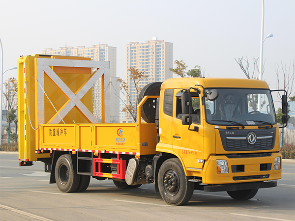 CLW5160TFZD6防撞緩沖車(chē)