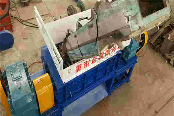 中再生撕碎機，完美實現(xiàn)廢舊金屬循環(huán)再利用